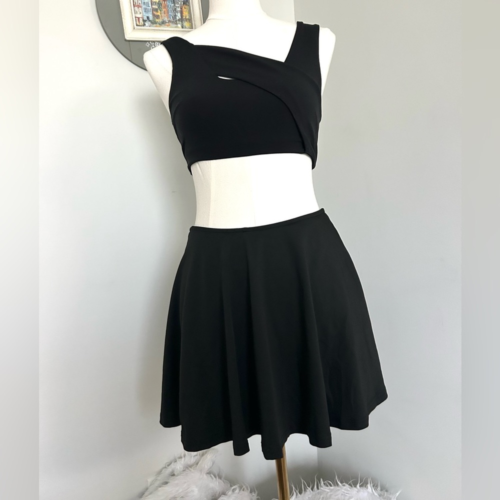 Black Circle Skater Style Skort Swaying Movement Size Large - Picture 7 of 8